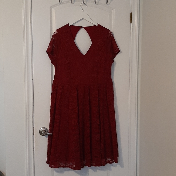 Torrid red lace overlay dress - Picture 1 of 3